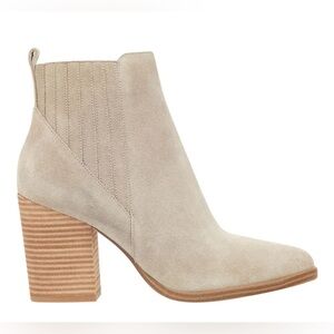Marc Fisher Pointed Toe Bootie 7.5 Suede, Natural Color